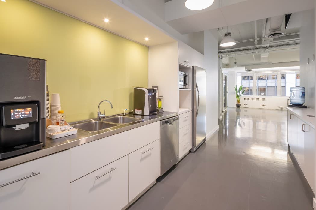 -NjdslIXxS2X1FSneGR6-meeting-room-01.jpg