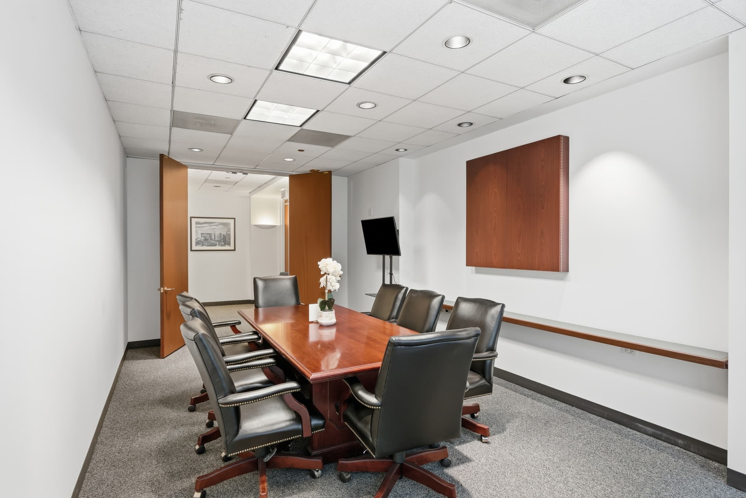 Flexday Suites - 1 North Franklin, Suite 300 - Image 4