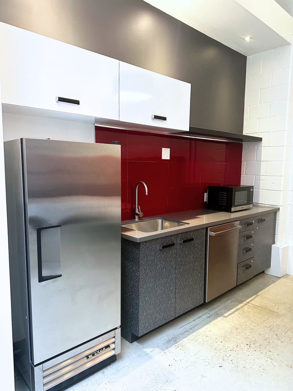 1a8d28c8-b08f-4856-8bc4-b2583494c95c Large.jpeg