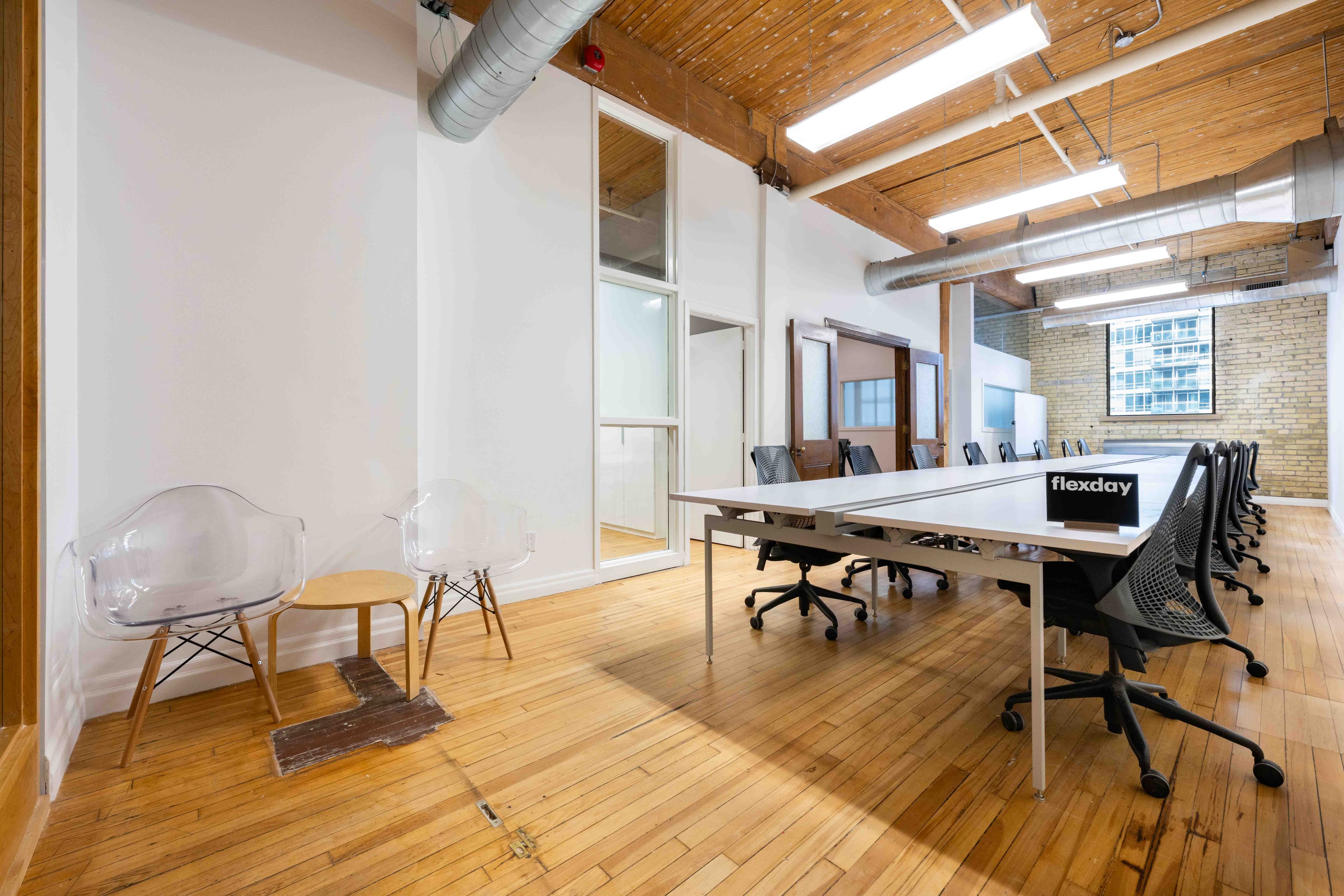 Flexday Suites - 49 Spadina Ave - Image 5