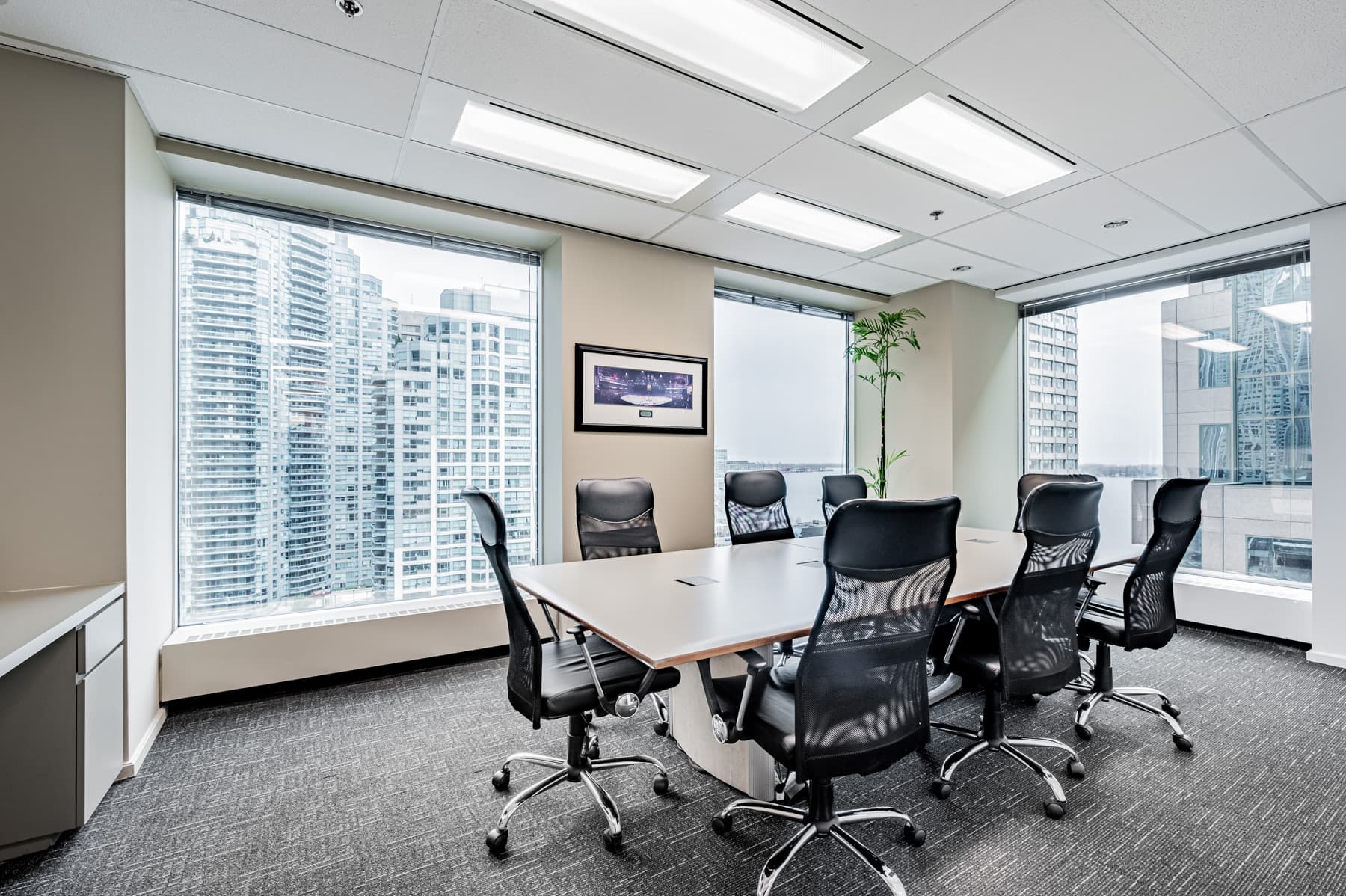 Flexday Suites - 20 Bay Street - Image 4