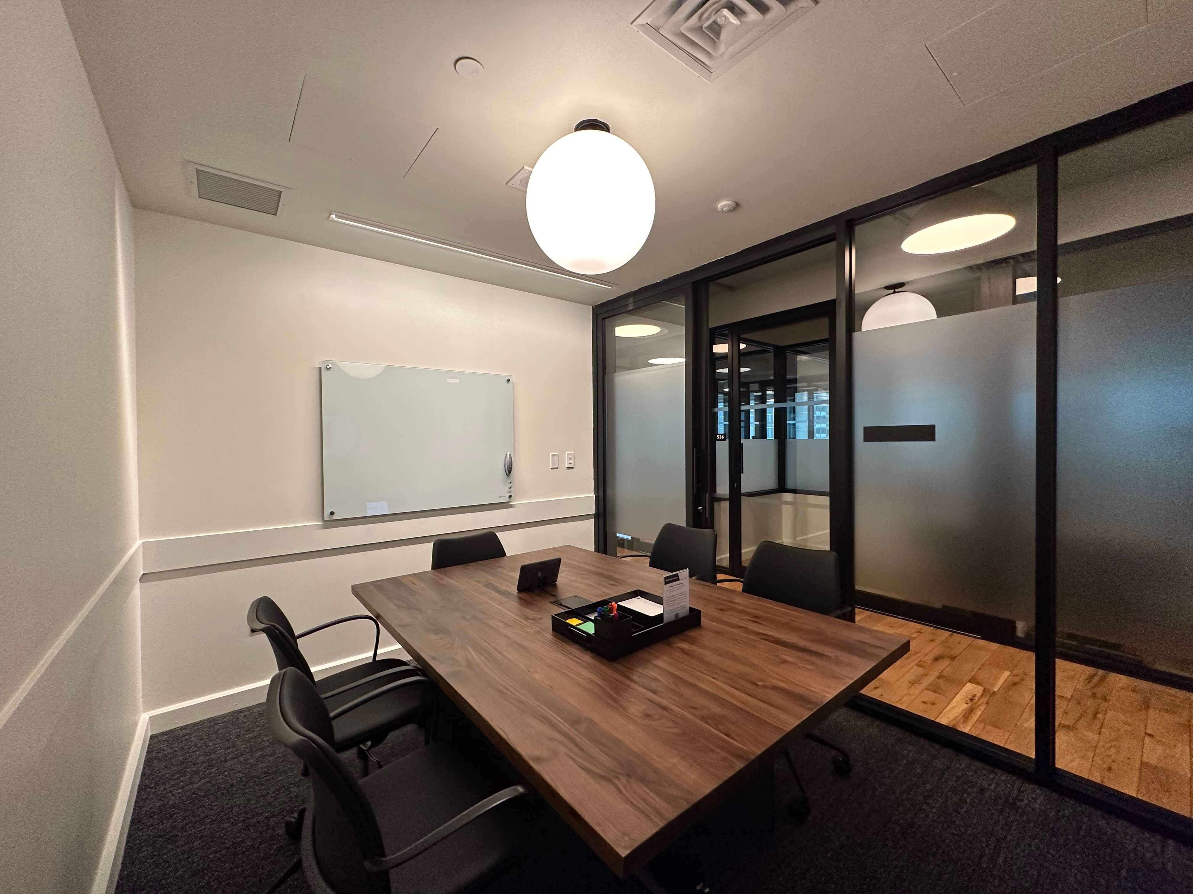 meeting-room-industrious-yonge-bloor-meeting-room-05.jpeg