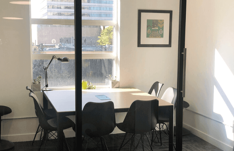 -MfEfrhrvF288Ze9lpH9-meeting-room-02.png