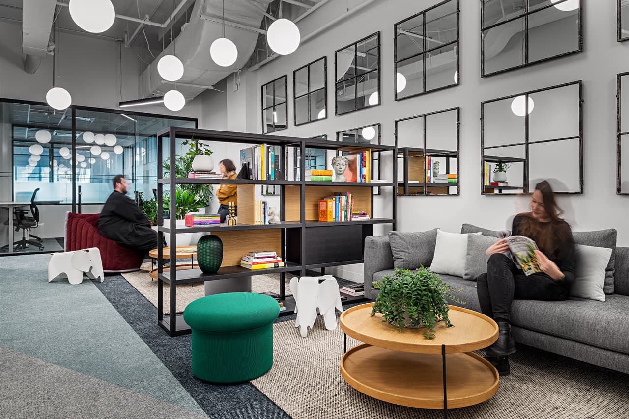 sm-015_LH_Workplace_One Large.jpeg