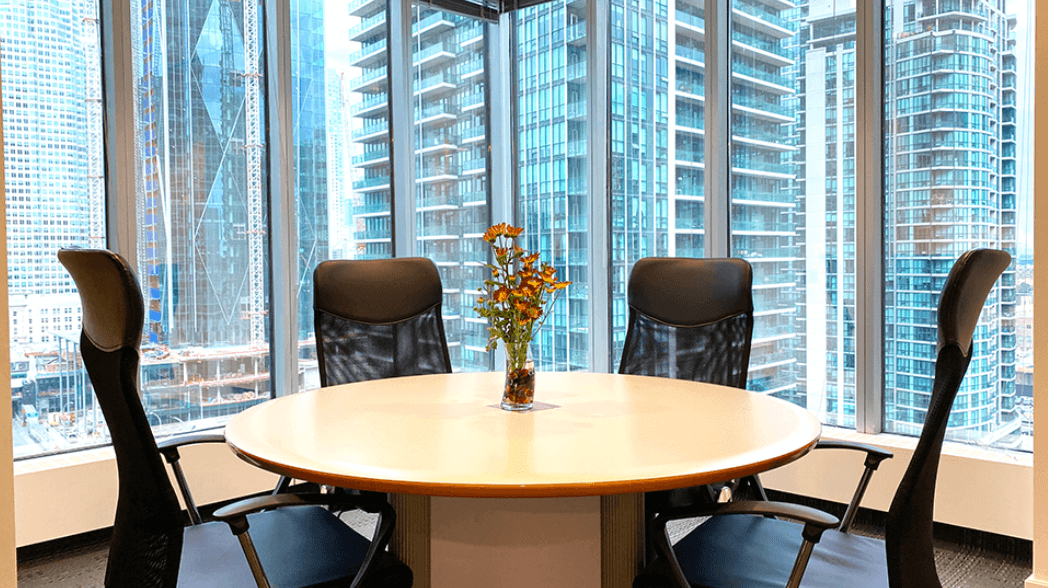 -Mb70M_mfLnz2KEY8jrA-meeting-room-01.png