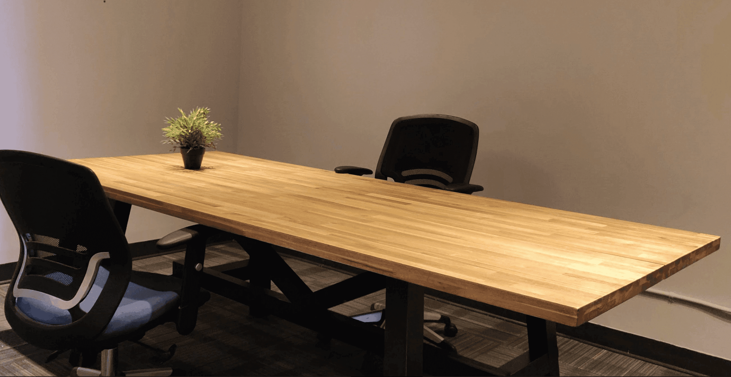 -MKSDTTYBZ8LWSkYbNZY-meeting-room-02.png